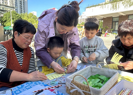 观山实验幼儿园：有爱的时光不会老 ——观幼重阳节亲子游园活动